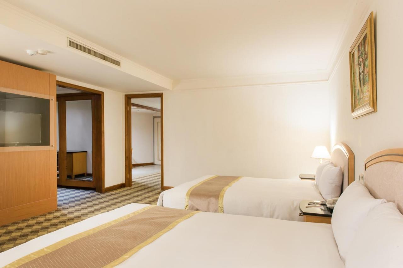 Hometel Hotel 高雄市 エクステリア 写真