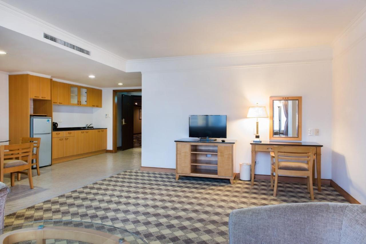 Hometel Hotel 高雄市 エクステリア 写真