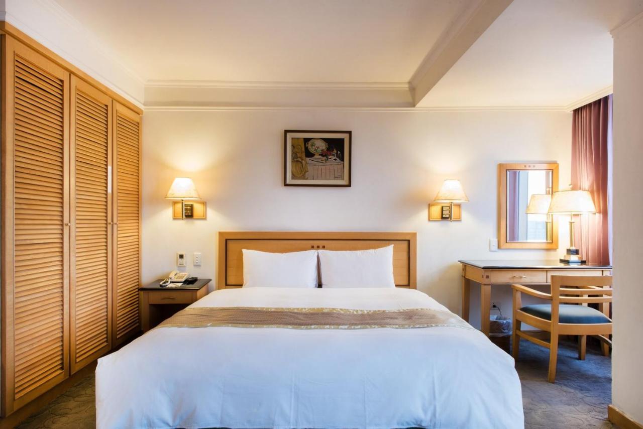 Hometel Hotel 高雄市 エクステリア 写真