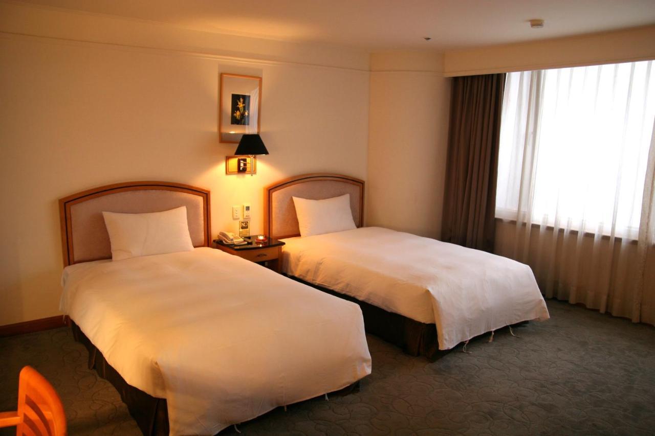 Hometel Hotel 高雄市 エクステリア 写真
